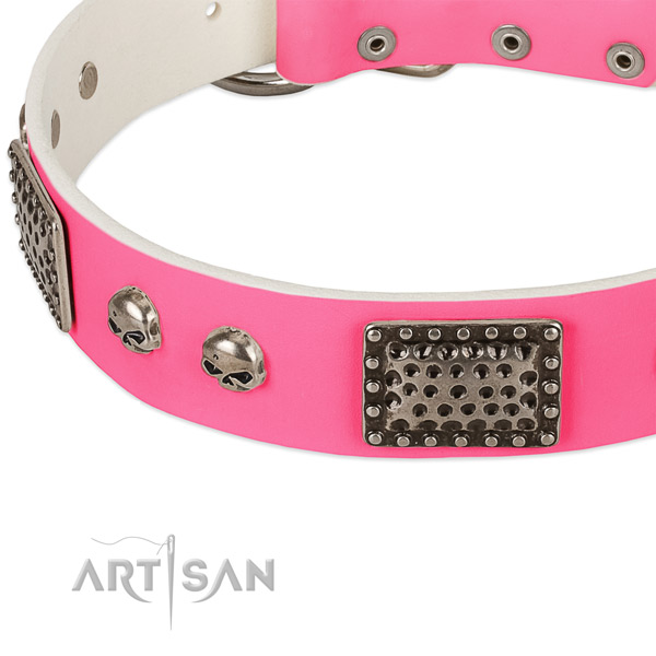 Rust-proof D-ring on full grain leather dog collar for your four-legged friend
