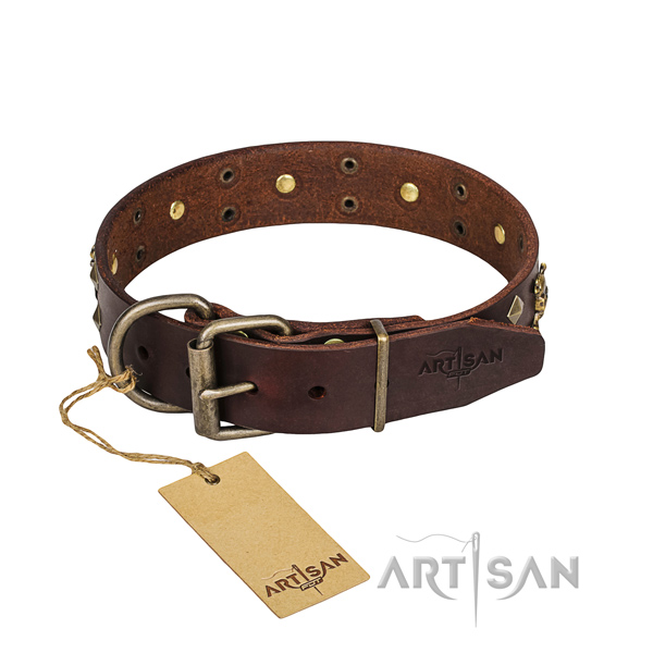 Leather canine collar with smoothed edges for pleasant walking