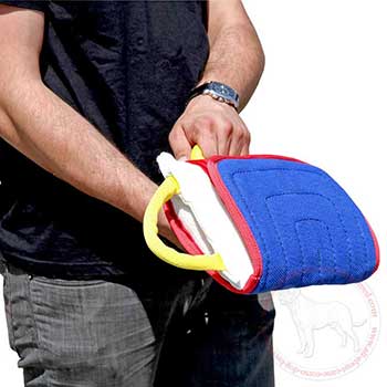 Cane Corso bite pad with smooth bite area