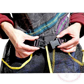 Plastic quick release buckle of training skirt pouch