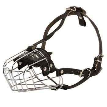 Well-fitting cage wire dog muzzle